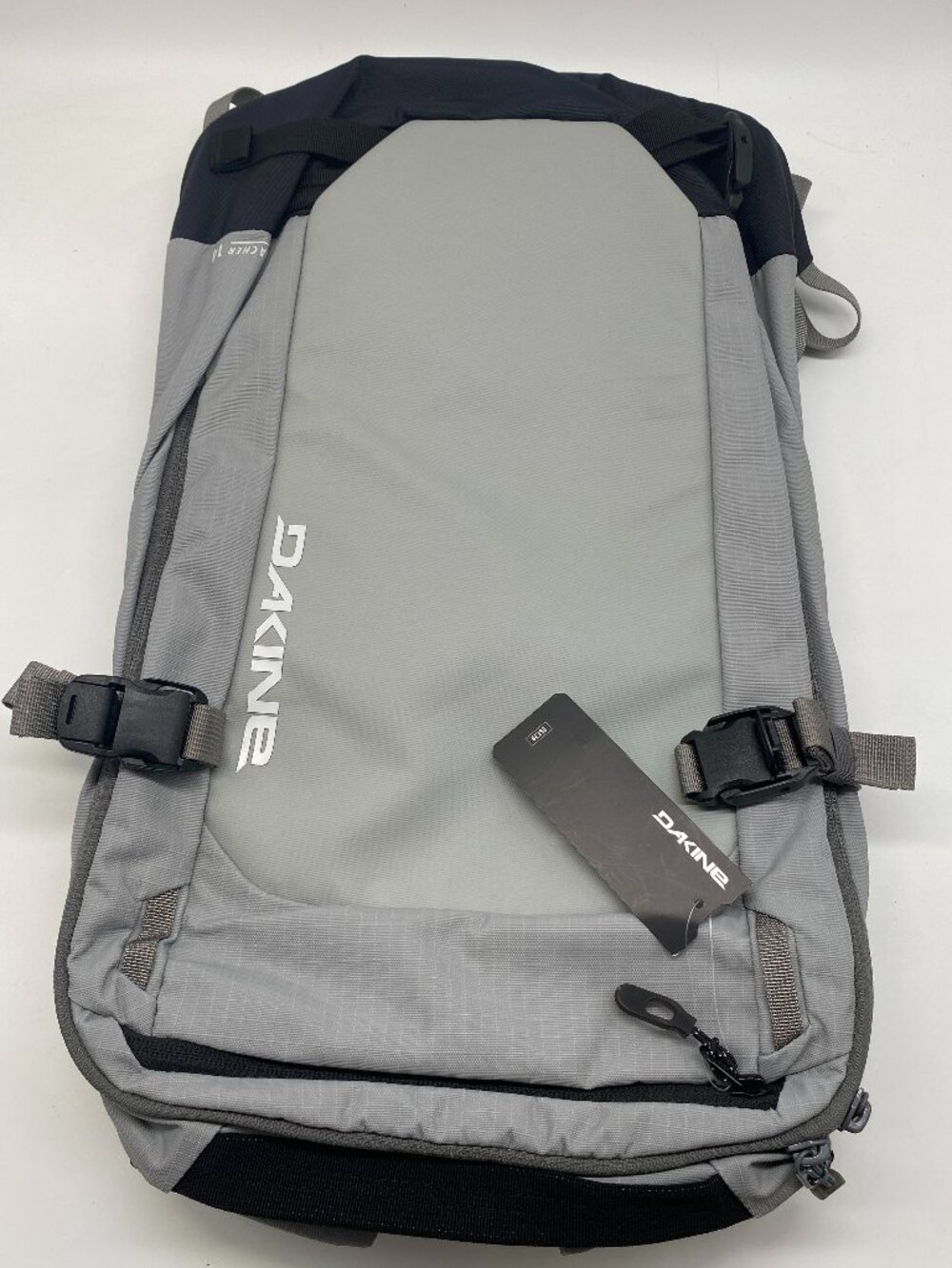 DAKINE POACHER BACKPACK 14L GRIFFIN - Picture 6 of 8